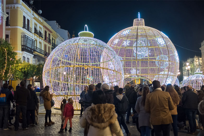 Iluminación de Navidad en Plaza San Francisco de Sevilla 05 | Sevilla con los peques