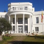 Edificio principal del Colegio Internacional Europa | Sevilla con los peques