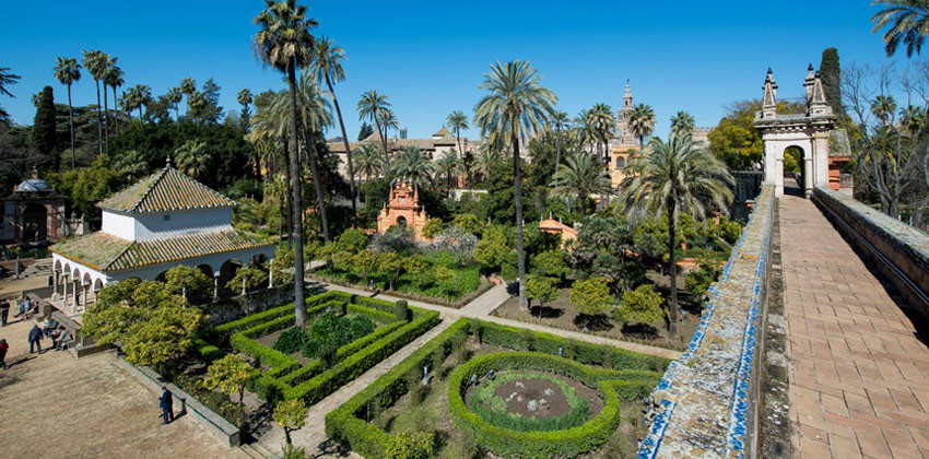 Alcazar of Seville garden | Sevilla con los peques