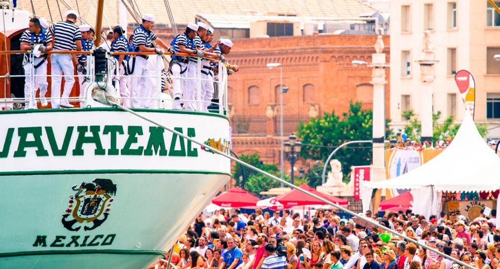 Cuauhtemoc de Mexico participando en la Gran regata de Cádiz | Sevilla con los peques